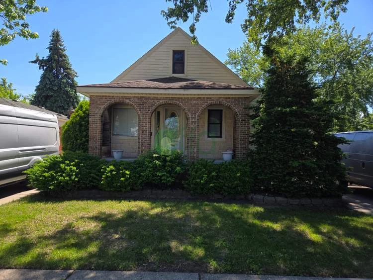 Off market investment property in Allen Park, MI 48101