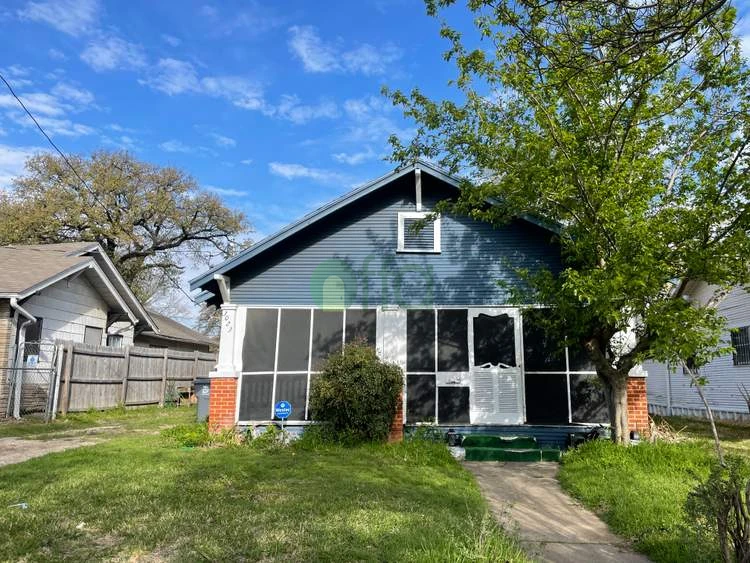 Off market investment property in Dallas, TX 75215