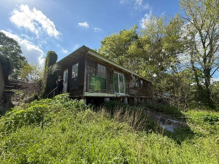Off market property at 689 COUNTY ROAD 4019, DAYTON, TX 77535
