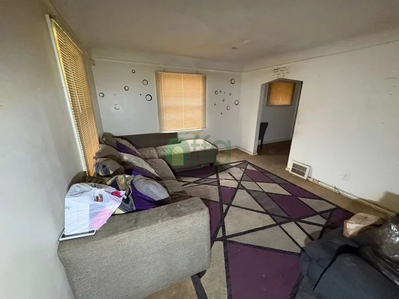 Off market investment property in Detroit, MI 48224