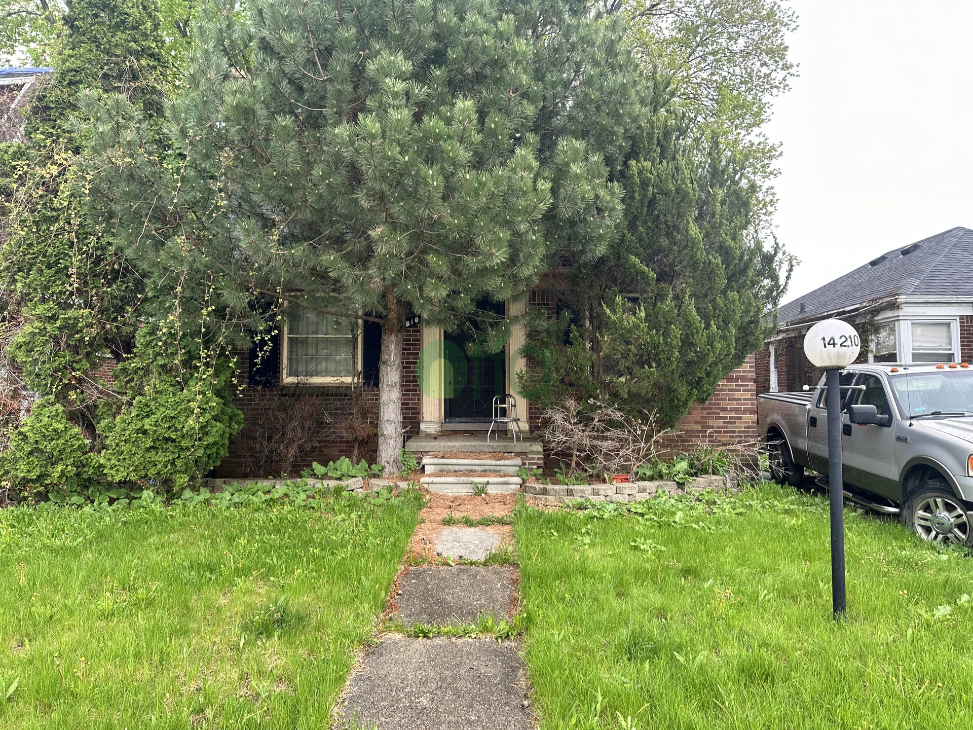 Off market investment property in Detroit, MI 48213